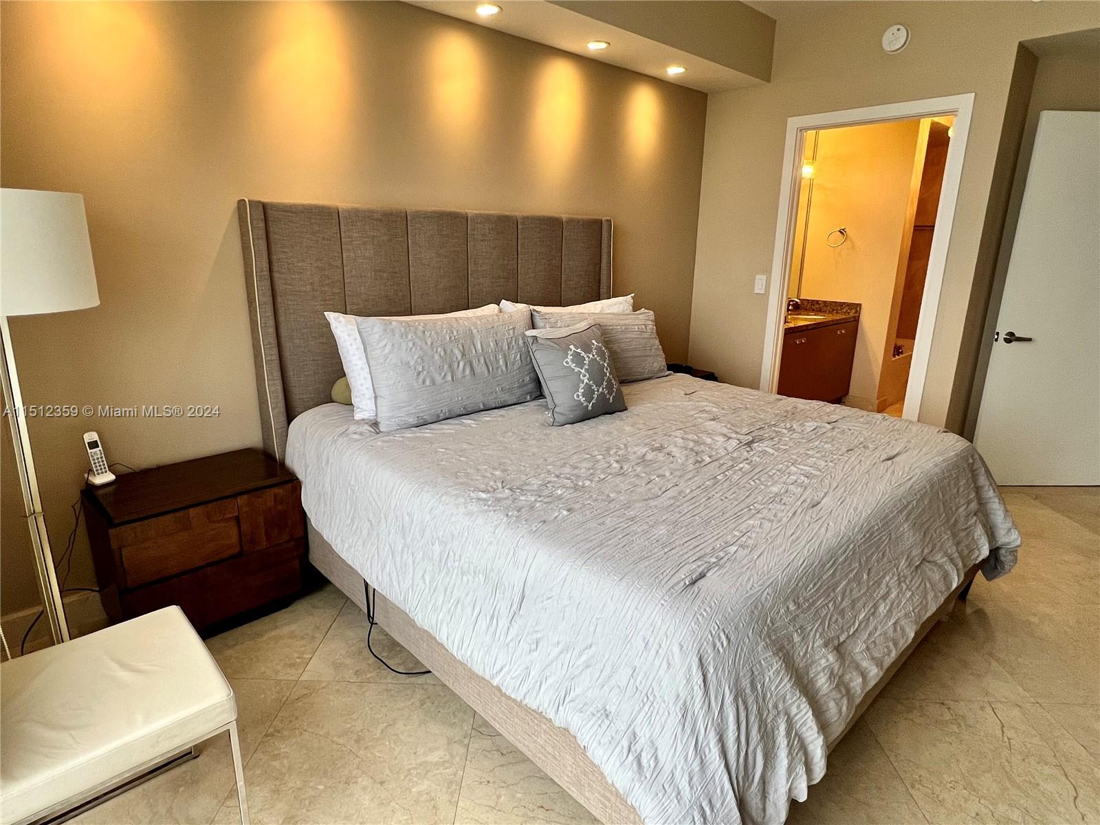 6365 Collins Ave 4309, Miami Beach, Florida 33141, 2 Bedrooms Bedrooms, ,2 BathroomsBathrooms,Residentiallease,For Rent,6365 Collins Ave 4309,A11512359