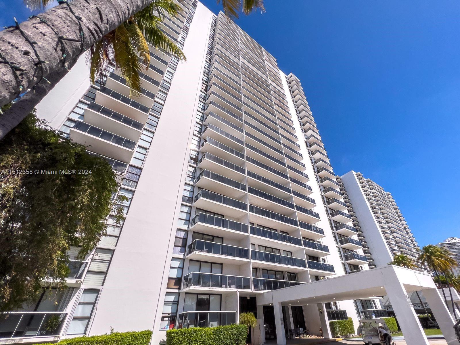 3625 Country Club Dr, Aventura, FL, 33180 United States, 2 Bedrooms Bedrooms, ,2 BathroomsBathrooms,Residential,For Sale,Country Club Dr,A11512358