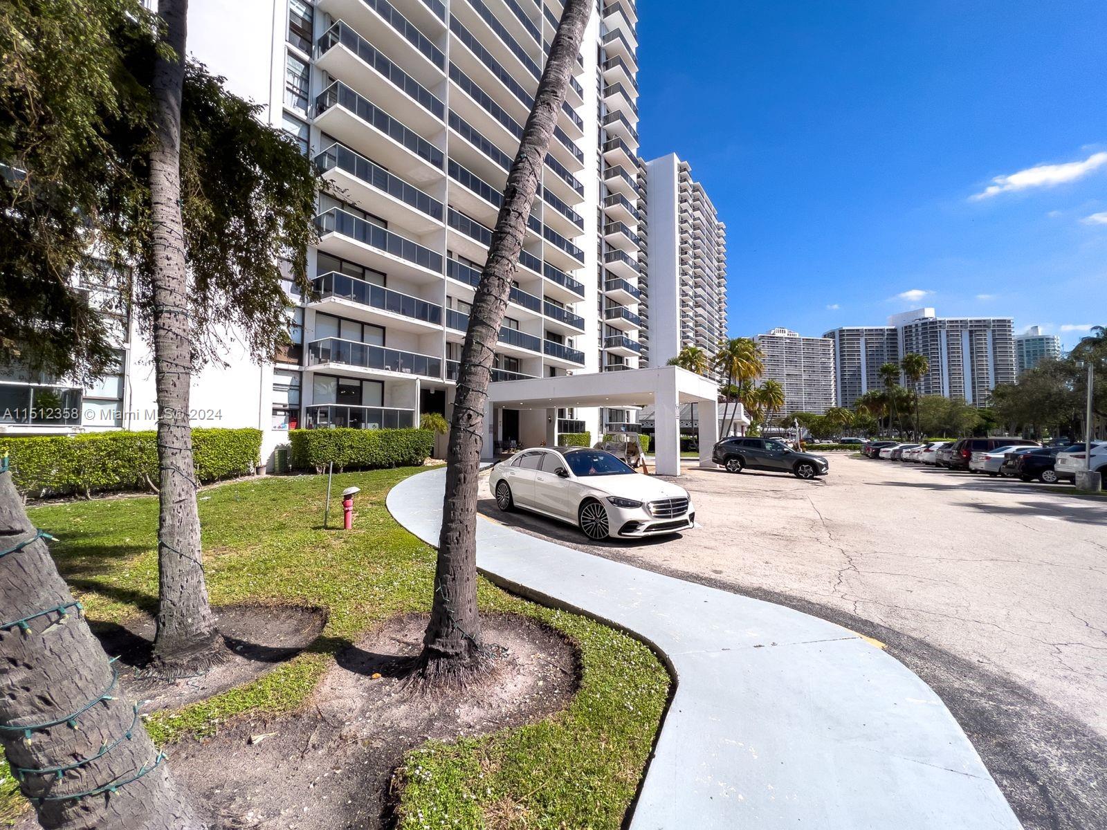 3625 Country Club Dr, Aventura, FL, 33180 United States, 2 Bedrooms Bedrooms, ,2 BathroomsBathrooms,Residential,For Sale,Country Club Dr,A11512358