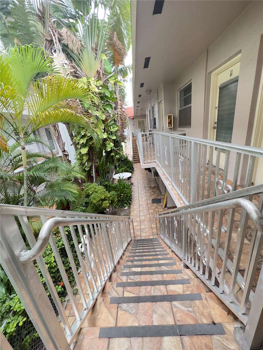 533 Meridian Ave 11, Miami Beach, Florida 33139, 1 Bedroom Bedrooms, ,1 BathroomBathrooms,Residential,For Sale,533 Meridian Ave 11,A11512423