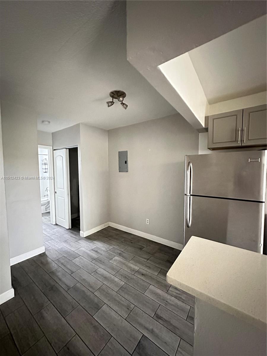 533 Meridian Ave 11, Miami Beach, Florida 33139, 1 Bedroom Bedrooms, ,1 BathroomBathrooms,Residential,For Sale,533 Meridian Ave 11,A11512423