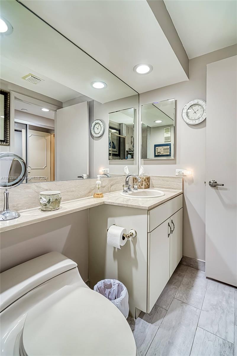 2800 Island Blvd, Aventura, FL, 33160 United States, 2 Bedrooms Bedrooms, ,3 BathroomsBathrooms,Residential,For Sale,Island Blvd,A11512396