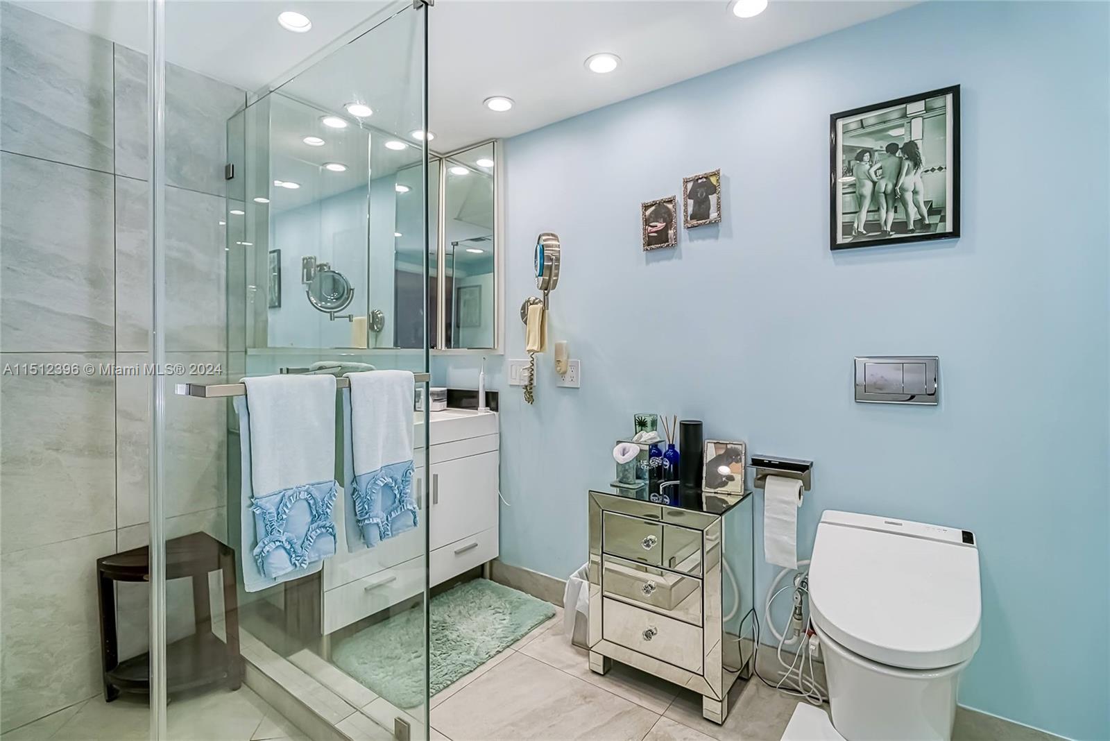 2800 Island Blvd, Aventura, FL, 33160 United States, 2 Bedrooms Bedrooms, ,3 BathroomsBathrooms,Residential,For Sale,Island Blvd,A11512396