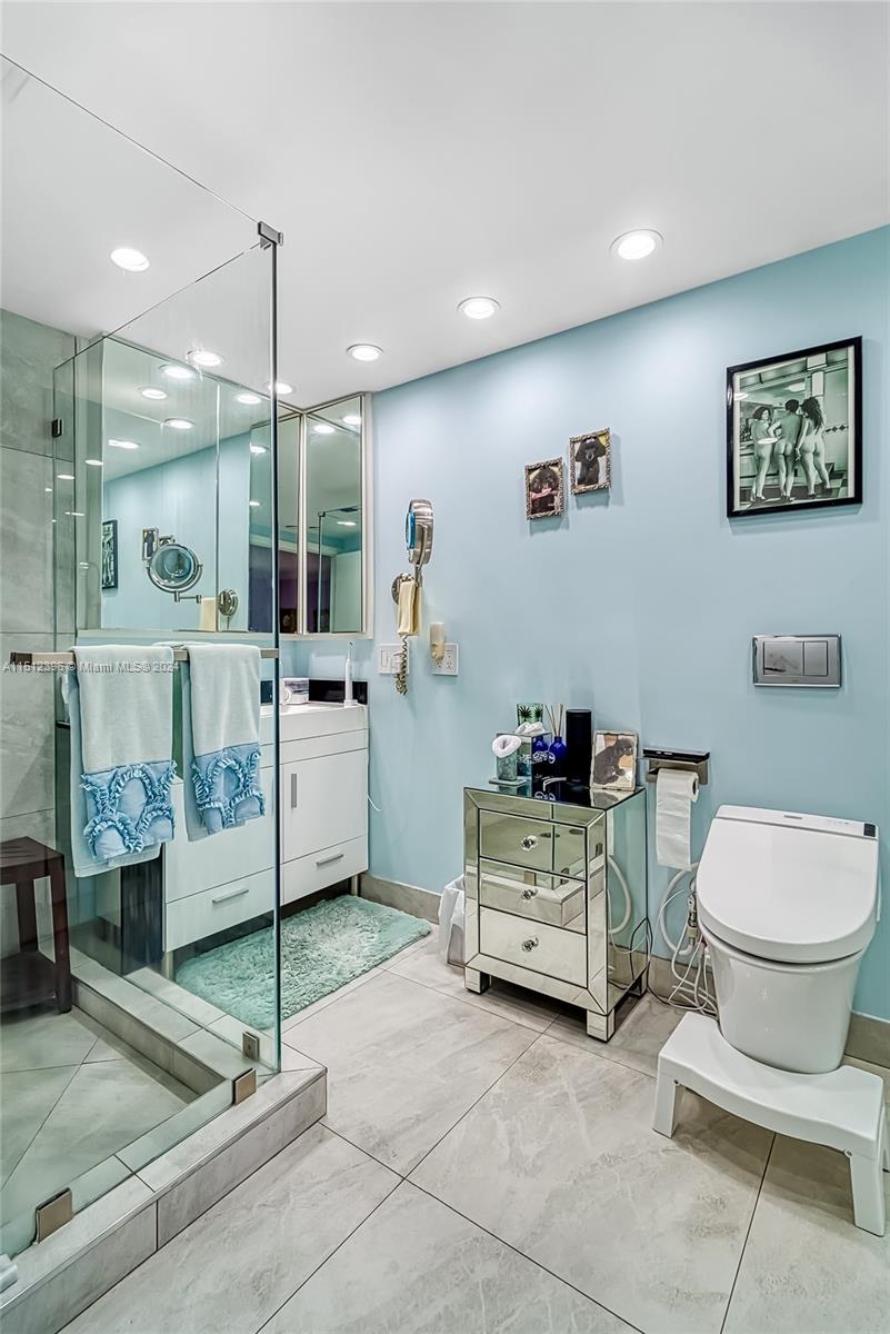 2800 Island Blvd, Aventura, FL, 33160 United States, 2 Bedrooms Bedrooms, ,3 BathroomsBathrooms,Residential,For Sale,Island Blvd,A11512396