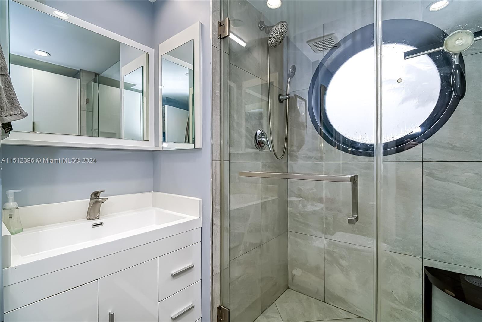 2800 Island Blvd, Aventura, FL, 33160 United States, 2 Bedrooms Bedrooms, ,3 BathroomsBathrooms,Residential,For Sale,Island Blvd,A11512396