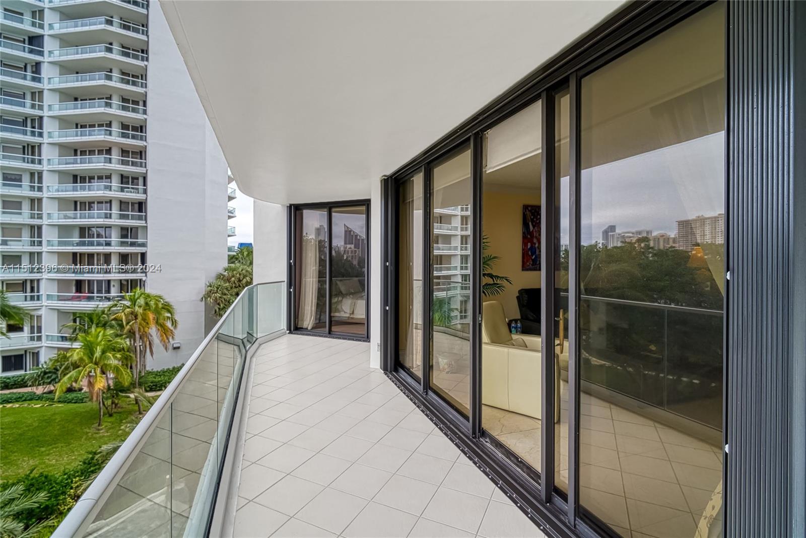 2800 Island Blvd, Aventura, FL, 33160 United States, 2 Bedrooms Bedrooms, ,3 BathroomsBathrooms,Residential,For Sale,Island Blvd,A11512396
