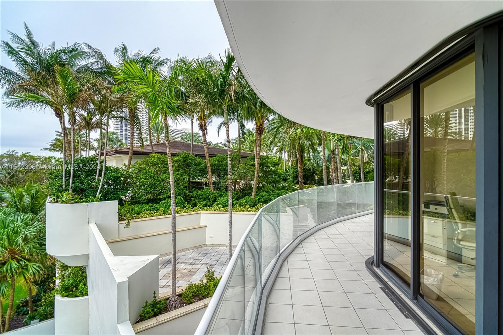 2800 Island Blvd, Aventura, FL, 33160 United States, 2 Bedrooms Bedrooms, ,3 BathroomsBathrooms,Residential,For Sale,Island Blvd,A11512396