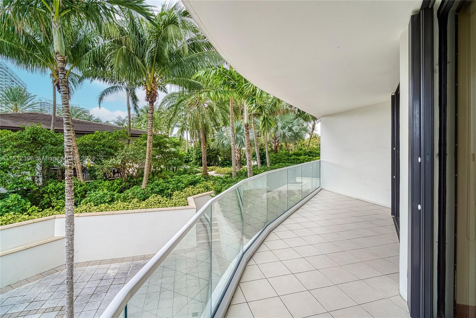2800 Island Blvd, Aventura, FL, 33160 United States, 2 Bedrooms Bedrooms, ,3 BathroomsBathrooms,Residential,For Sale,Island Blvd,A11512396