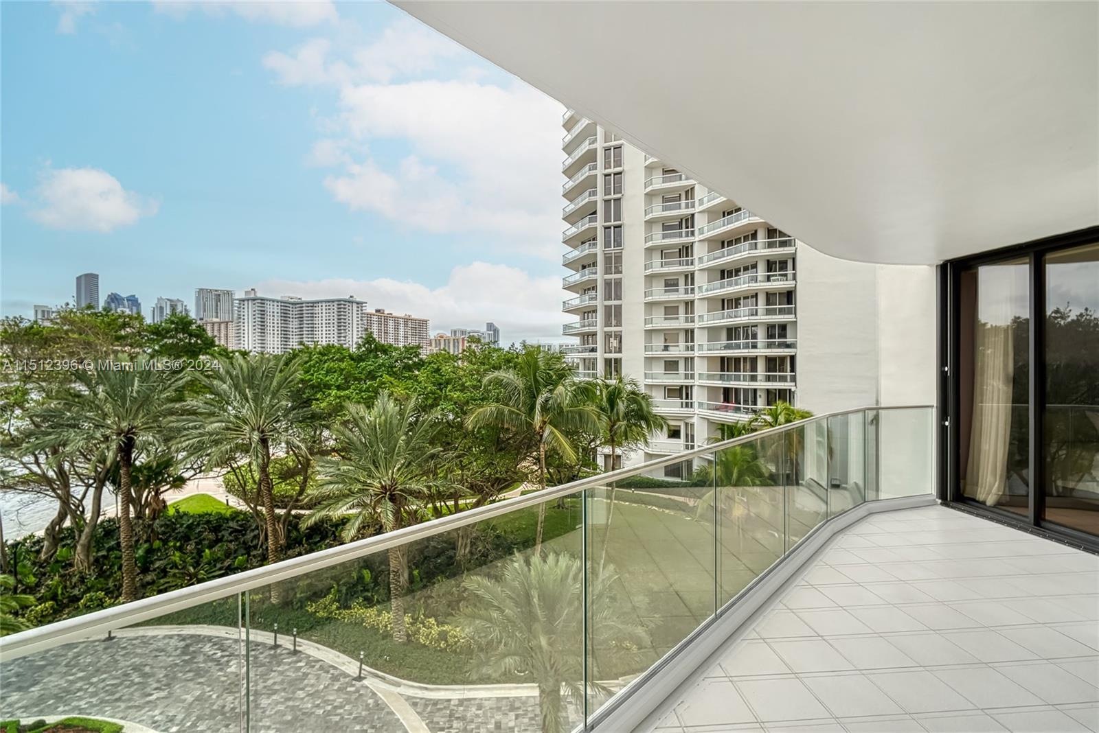 2800 Island Blvd, Aventura, FL, 33160 United States, 2 Bedrooms Bedrooms, ,3 BathroomsBathrooms,Residential,For Sale,Island Blvd,A11512396
