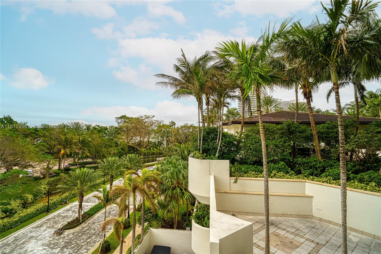 2800 Island Blvd, Aventura, FL, 33160 United States, 2 Bedrooms Bedrooms, ,3 BathroomsBathrooms,Residential,For Sale,Island Blvd,A11512396