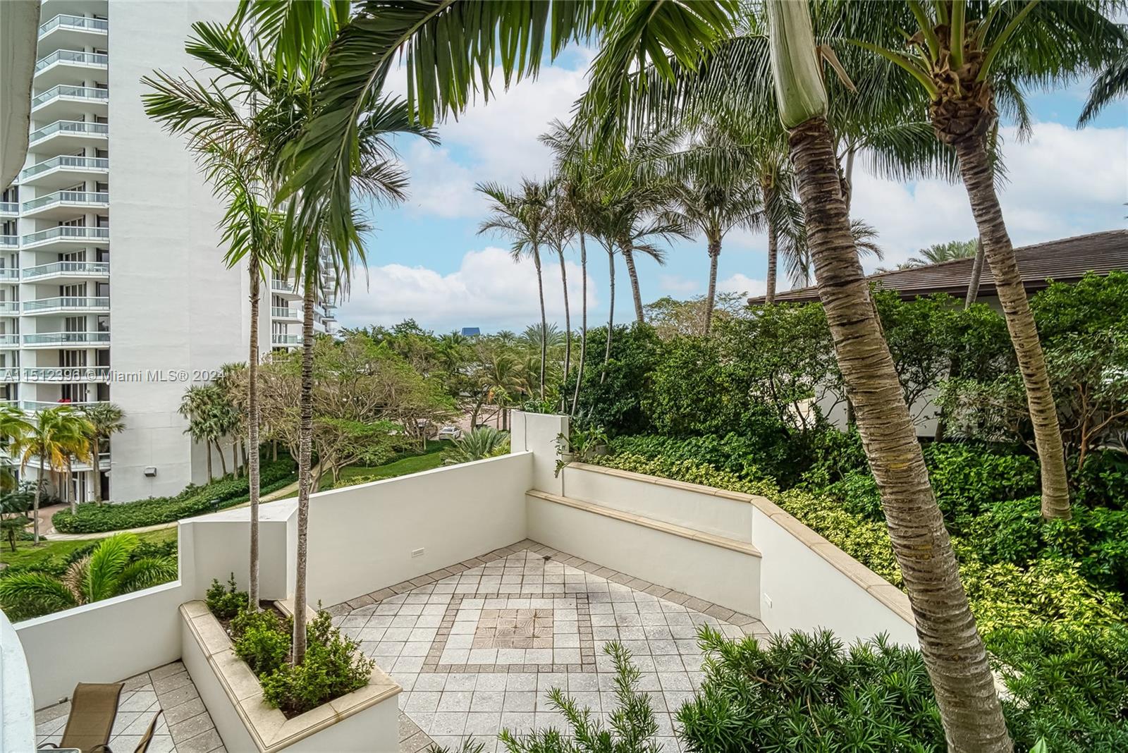 2800 Island Blvd, Aventura, FL, 33160 United States, 2 Bedrooms Bedrooms, ,3 BathroomsBathrooms,Residential,For Sale,Island Blvd,A11512396