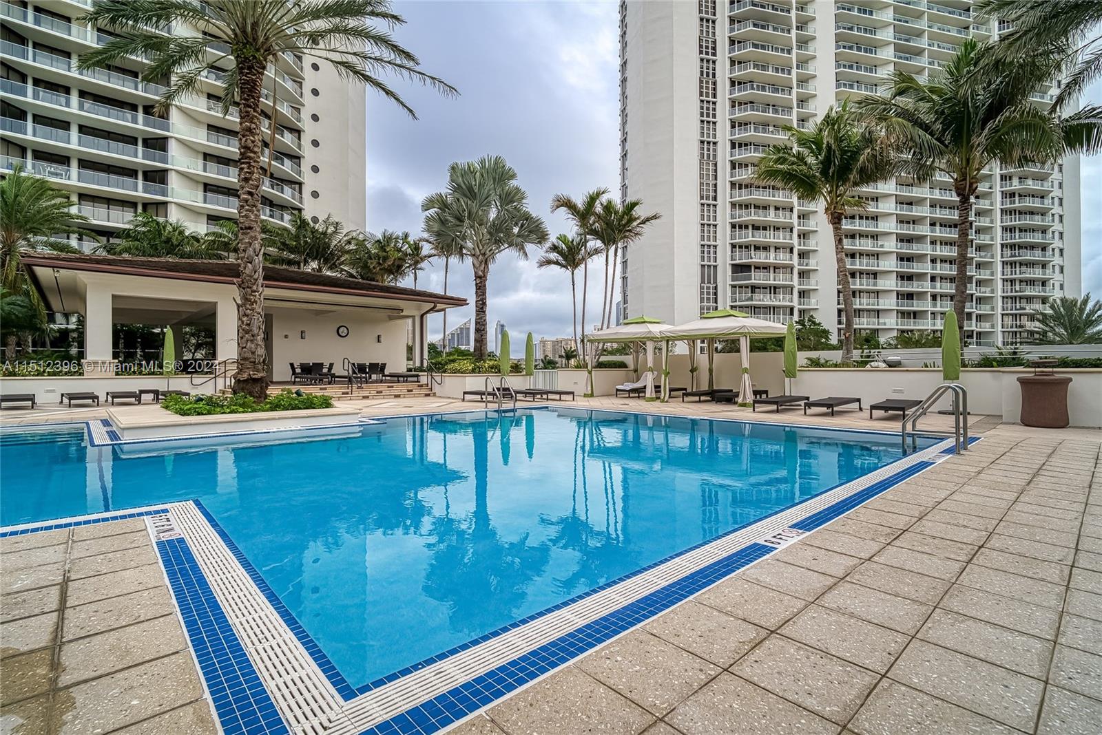 2800 Island Blvd, Aventura, FL, 33160 United States, 2 Bedrooms Bedrooms, ,3 BathroomsBathrooms,Residential,For Sale,Island Blvd,A11512396
