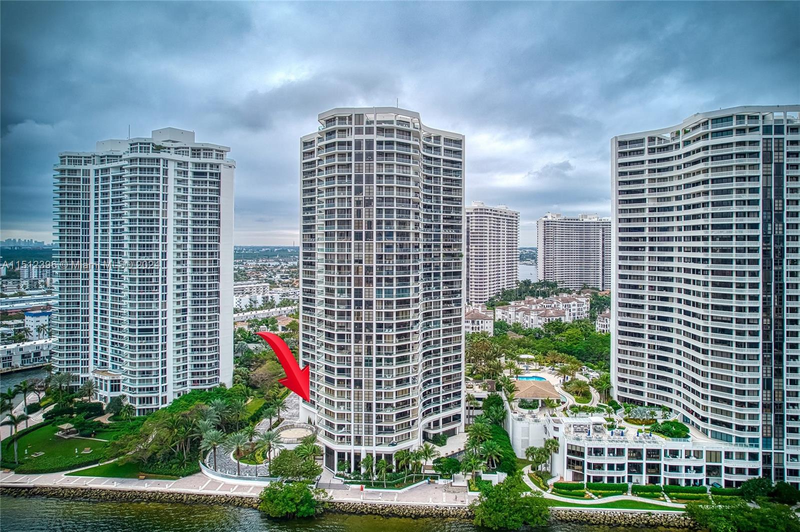 2800 Island Blvd, Aventura, FL, 33160 United States, 2 Bedrooms Bedrooms, ,3 BathroomsBathrooms,Residential,For Sale,Island Blvd,A11512396