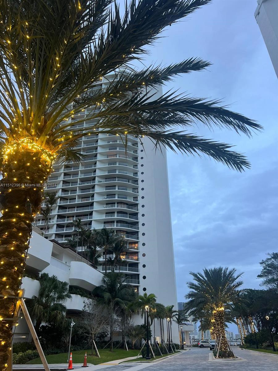 2800 Island Blvd, Aventura, FL, 33160 United States, 2 Bedrooms Bedrooms, ,3 BathroomsBathrooms,Residential,For Sale,Island Blvd,A11512396