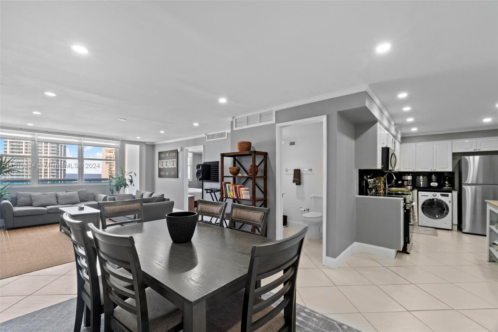 6770 Indian Creek Dr 14C, Miami Beach, Florida 33141, 1 Bedroom Bedrooms, ,1 BathroomBathrooms,Residential,For Sale,6770 Indian Creek Dr 14C,A11510824