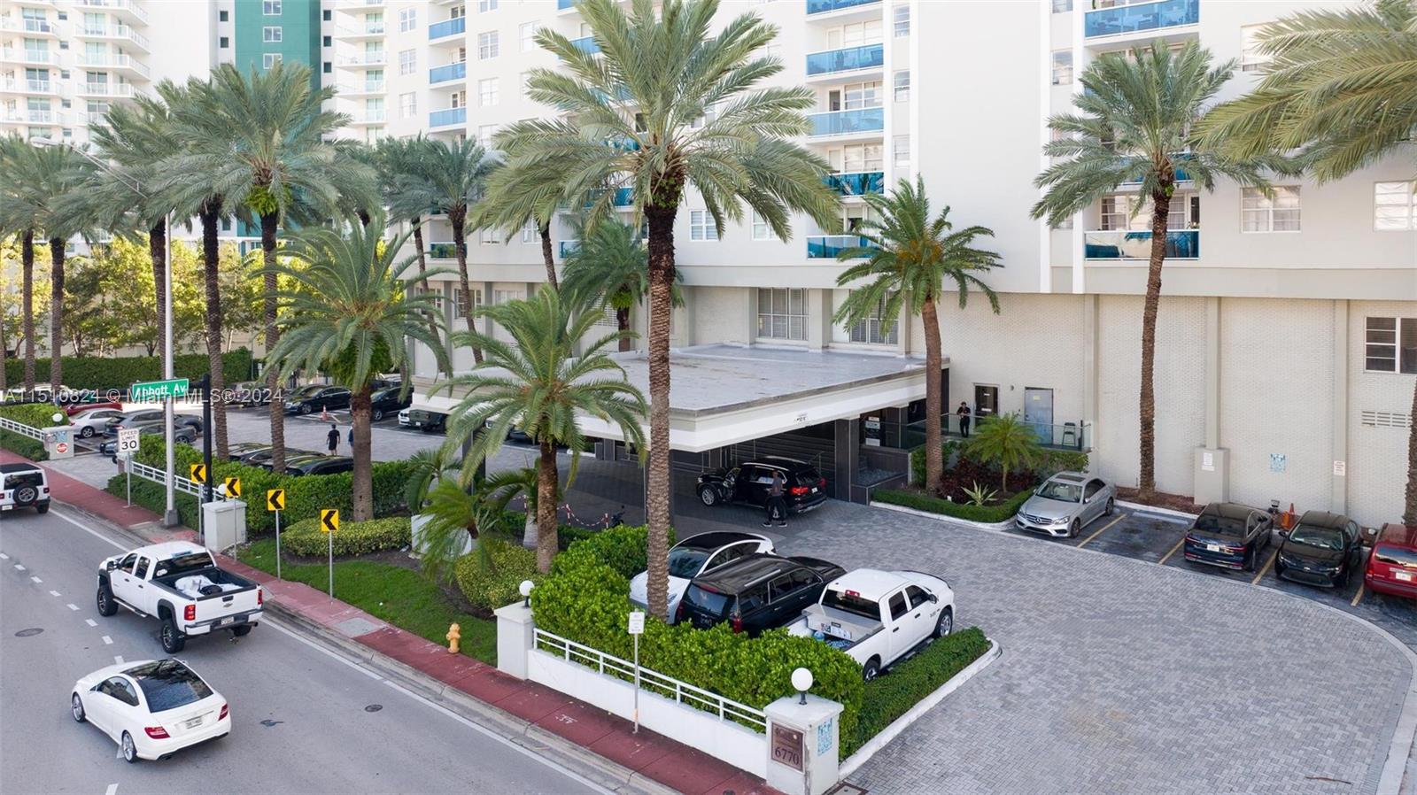 6770 Indian Creek Dr 14C, Miami Beach, Florida 33141, 1 Bedroom Bedrooms, ,1 BathroomBathrooms,Residential,For Sale,6770 Indian Creek Dr 14C,A11510824