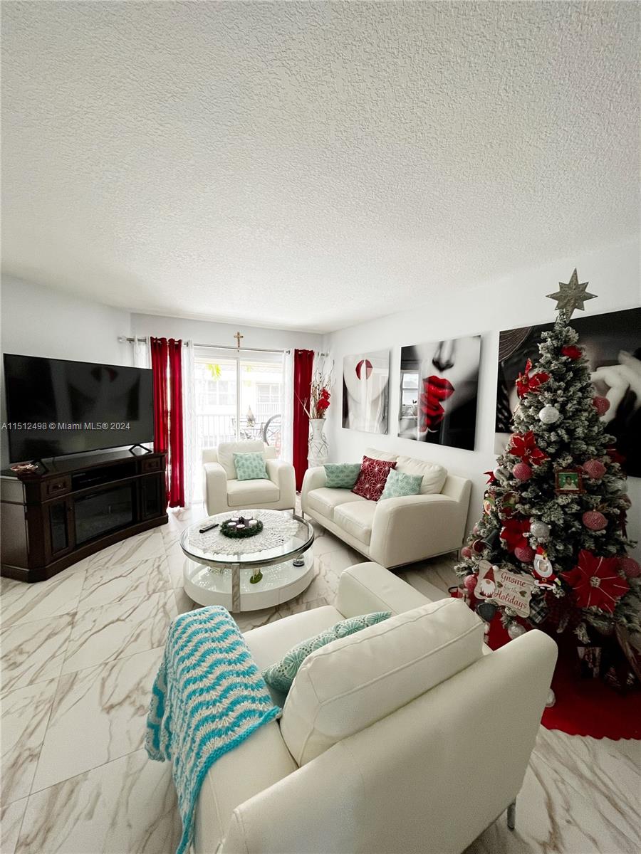 2644 SE 21st Ct 202-D, Homestead, Florida 33035, 3 Bedrooms Bedrooms, ,2 BathroomsBathrooms,Residential,For Sale,2644 SE 21st Ct 202-D,A11512498