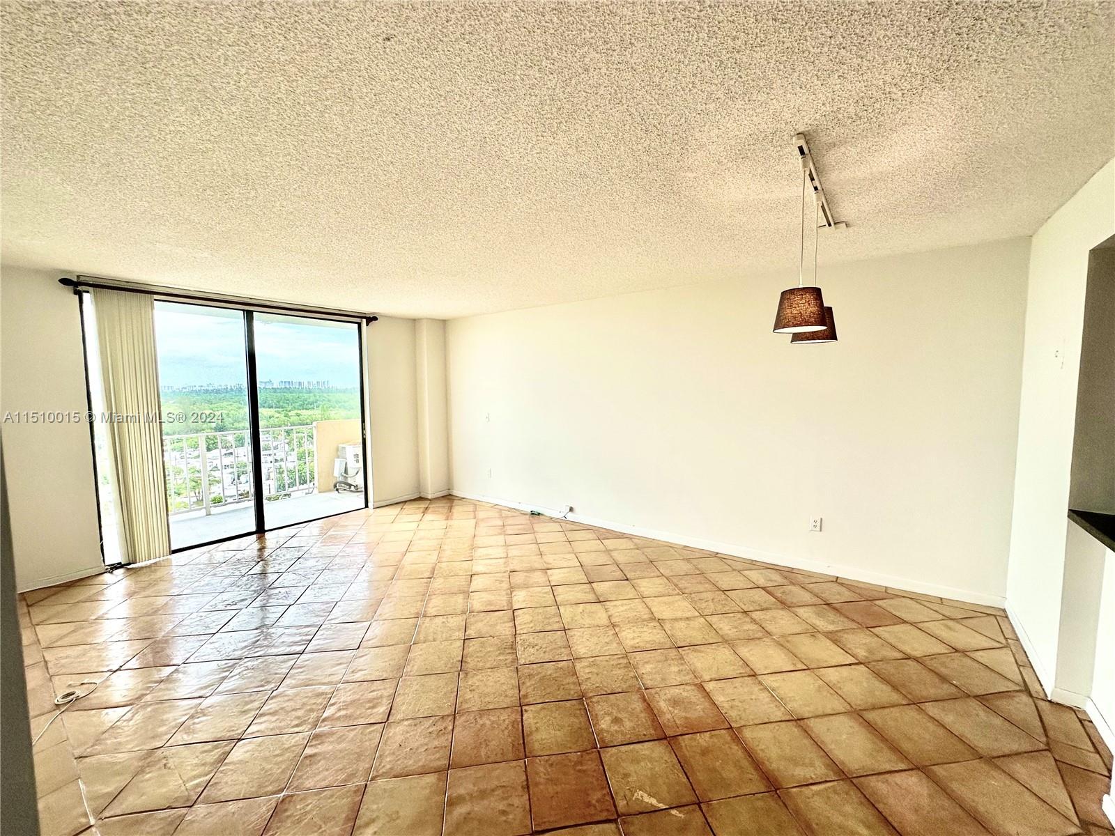 2350 NE 135th St 1101, North Miami, Florida 33181, 1 Bedroom Bedrooms, ,1 BathroomBathrooms,Residential,For Sale,2350 NE 135th St 1101,A11510015
