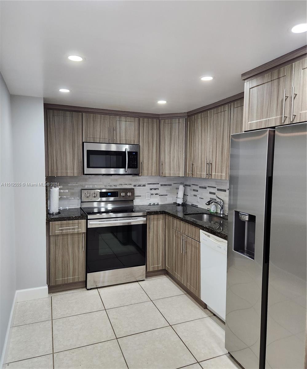 3375 Country Club Dr, Aventura, FL, 33180 United States, 2 Bedrooms Bedrooms, ,2 BathroomsBathrooms,Residential,For Sale,Country Club Dr,A11512555