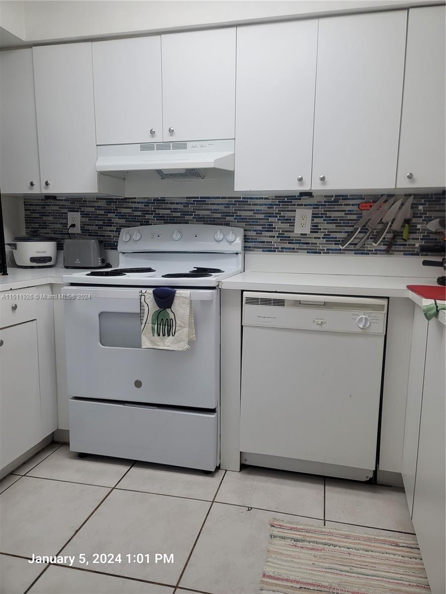8365 SW 152nd Ave C-208, Miami, Florida 33193, 2 Bedrooms Bedrooms, ,1 BathroomBathrooms,Residential,For Sale,8365 SW 152nd Ave C-208,A11511926
