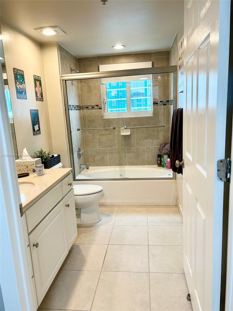 2000 N Bayshore Dr 1401, Miami, Florida 33137, 2 Bedrooms Bedrooms, ,2 BathroomsBathrooms,Residential,For Sale,2000 N Bayshore Dr 1401,A11510071