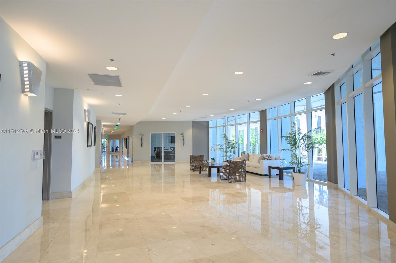 6515 Collins Ave 601, Miami Beach, Florida 33141, 1 Bedroom Bedrooms, ,1 BathroomBathrooms,Residentiallease,For Rent,6515 Collins Ave 601,A11512599