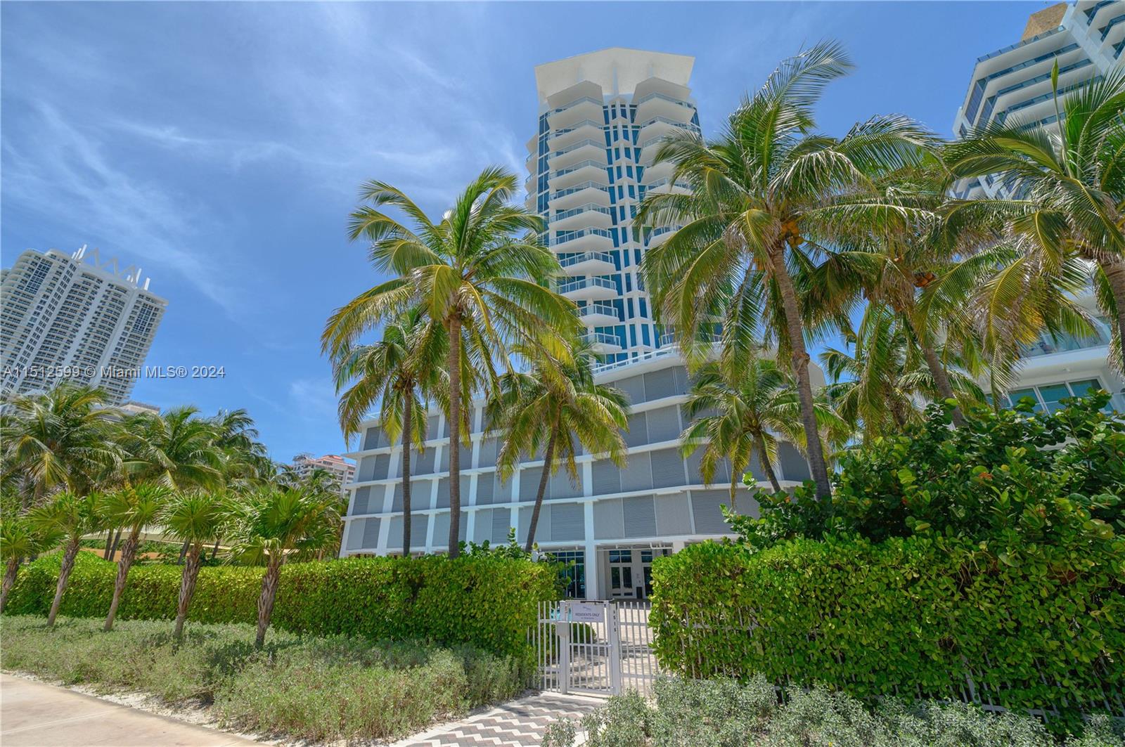6515 Collins Ave 601, Miami Beach, Florida 33141, 1 Bedroom Bedrooms, ,1 BathroomBathrooms,Residentiallease,For Rent,6515 Collins Ave 601,A11512599