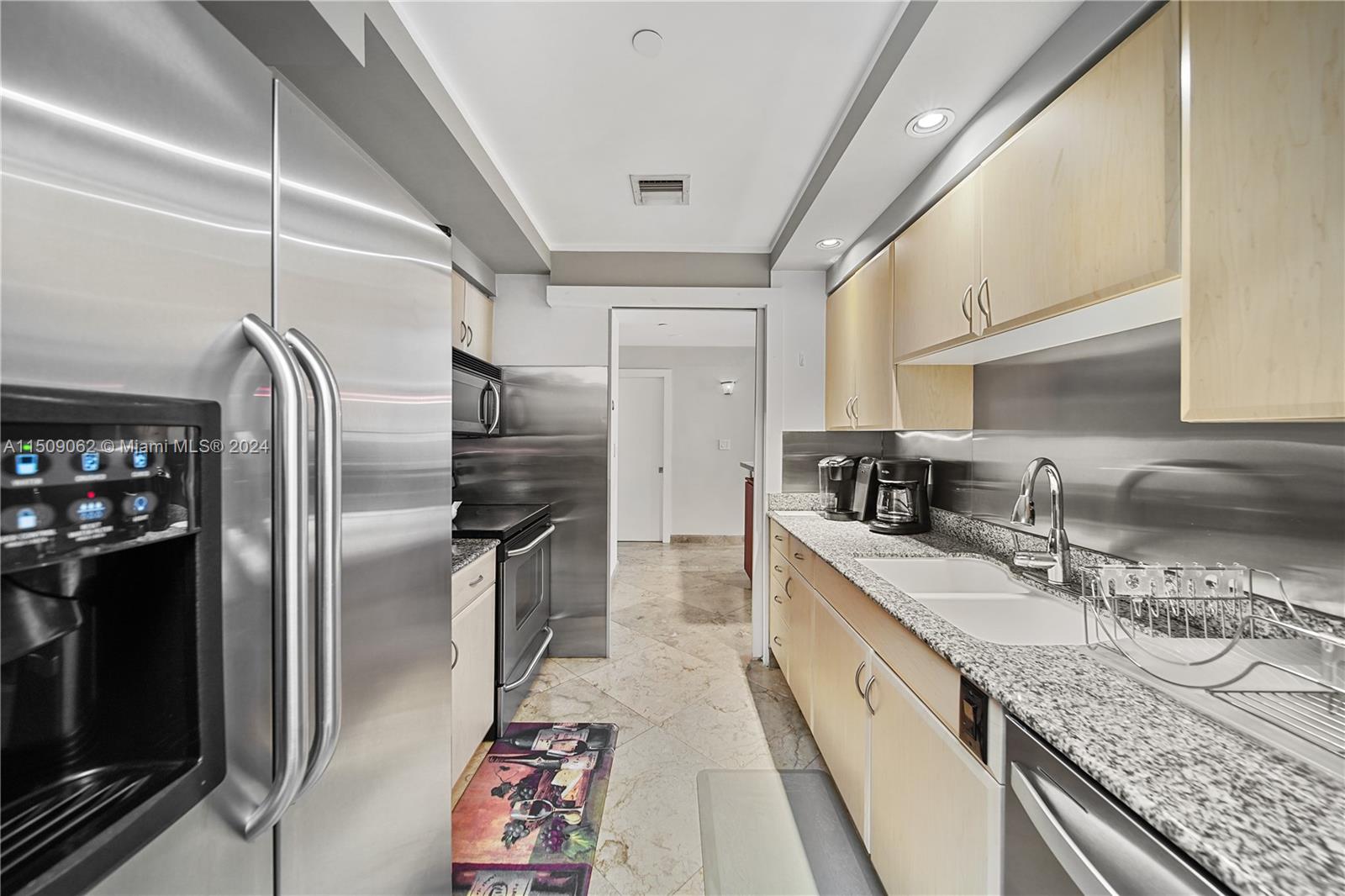 6917 Collins Ave L-103, Miami Beach, Florida 33141, 1 Bedroom Bedrooms, ,1 BathroomBathrooms,Residential,For Sale,6917 Collins Ave L-103,A11509062