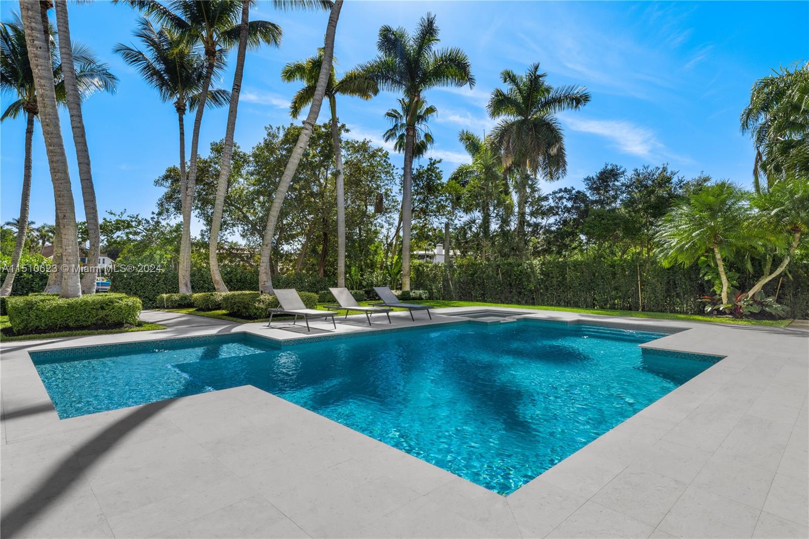 361 Los Pinos Pl, Coral Gables, FL, 33143 United States, 5 Bedrooms Bedrooms, ,6 BathroomsBathrooms,Residential,For Sale,Los Pinos Pl,A11510623