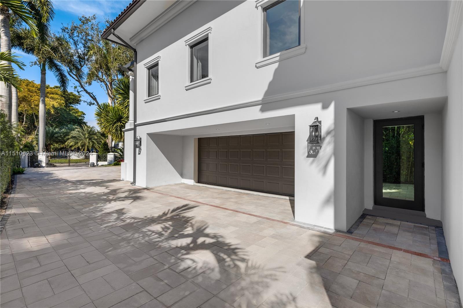 361 Los Pinos Pl, Coral Gables, FL, 33143 United States, 5 Bedrooms Bedrooms, ,6 BathroomsBathrooms,Residential,For Sale,Los Pinos Pl,A11510623