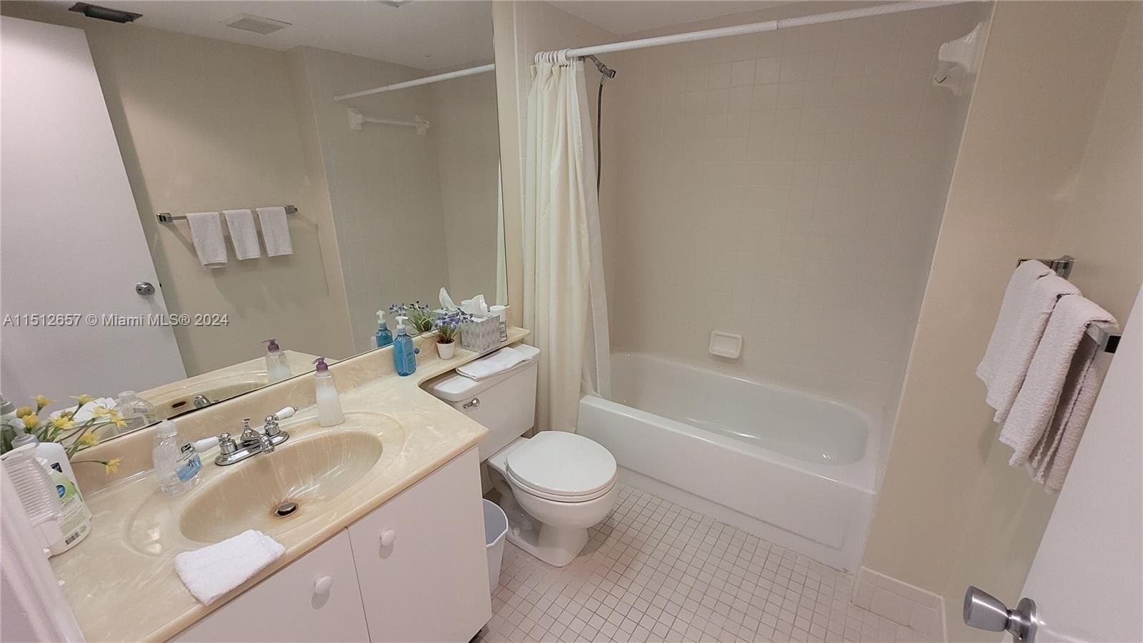 1151 128th Ter, Pembroke Pines, FL, 33027 United States, 2 Bedrooms Bedrooms, ,2 BathroomsBathrooms,Residential,For Sale,128th Ter,A11512657