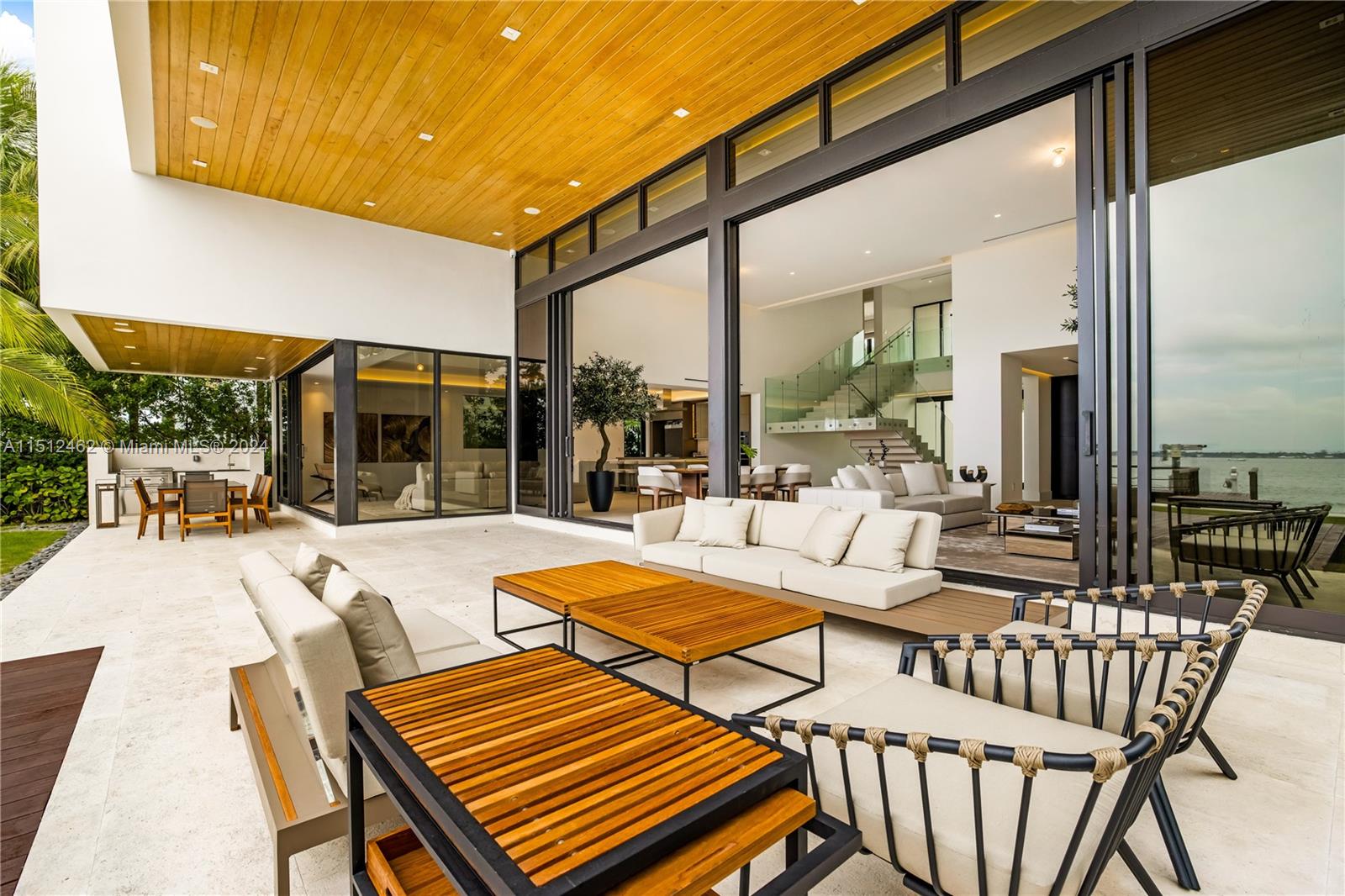 Miami Beach, FL, 33141 United States, 6 Bedrooms Bedrooms, ,6 BathroomsBathrooms,Residential,For Sale,A11512462