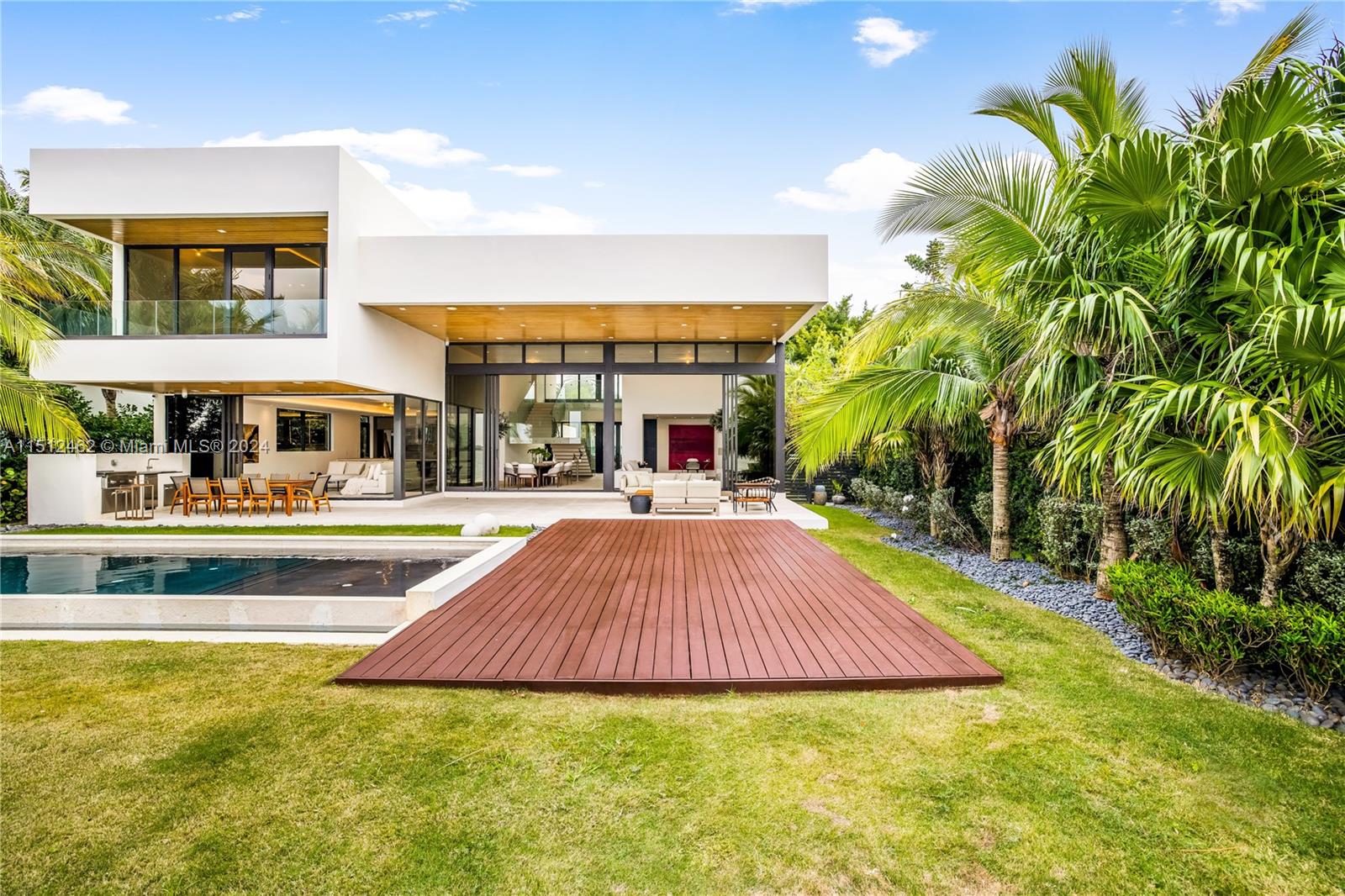 Miami Beach, FL, 33141 United States, 6 Bedrooms Bedrooms, ,6 BathroomsBathrooms,Residential,For Sale,A11512462