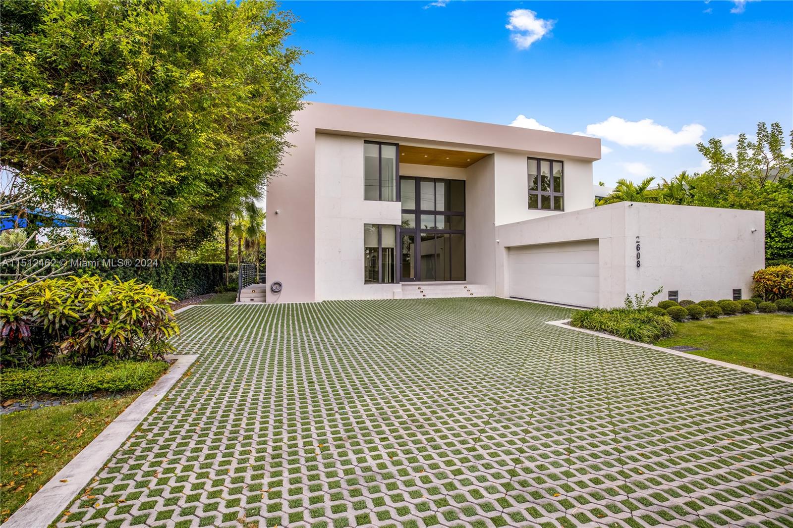 Miami Beach, FL, 33141 United States, 6 Bedrooms Bedrooms, ,6 BathroomsBathrooms,Residential,For Sale,A11512462