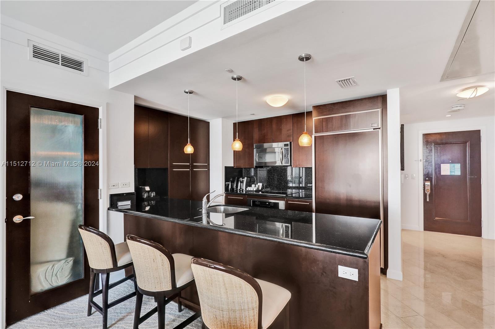 4391 Collins Ave 1607, Miami Beach, Florida 33140, 1 Bedroom Bedrooms, 1 Room Rooms,1 BathroomBathrooms,Residential,For Sale,4391 Collins Ave 1607,A11512712