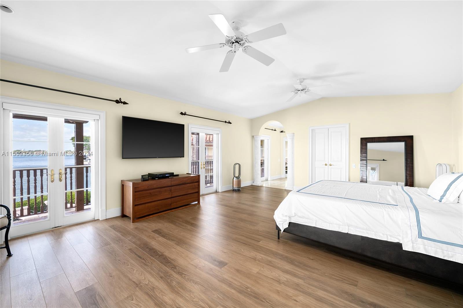 4810 N Bay Rd, Miami Beach, Florida 33140, ,Land,For Sale,4810 N Bay Rd,A11509356