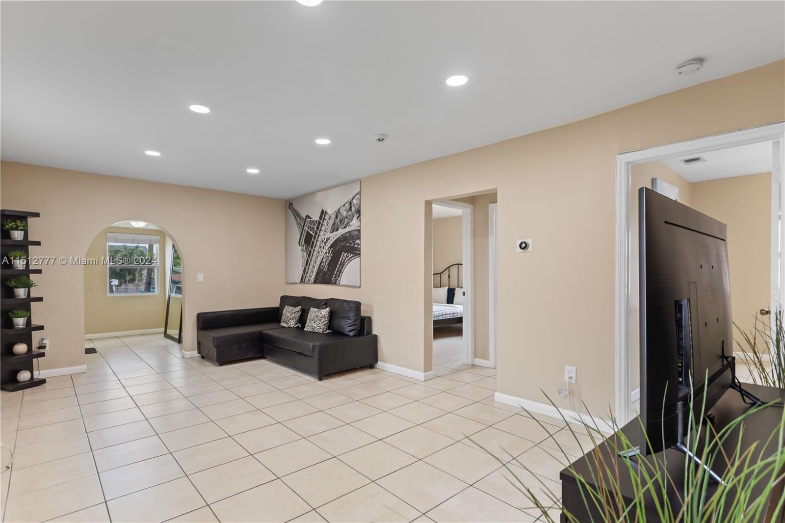 2160 NW 19th St, Miami, Florida 33125, 4 Bedrooms Bedrooms, ,2 BathroomsBathrooms,Residential,For Sale,2160 NW 19th St,A11512777