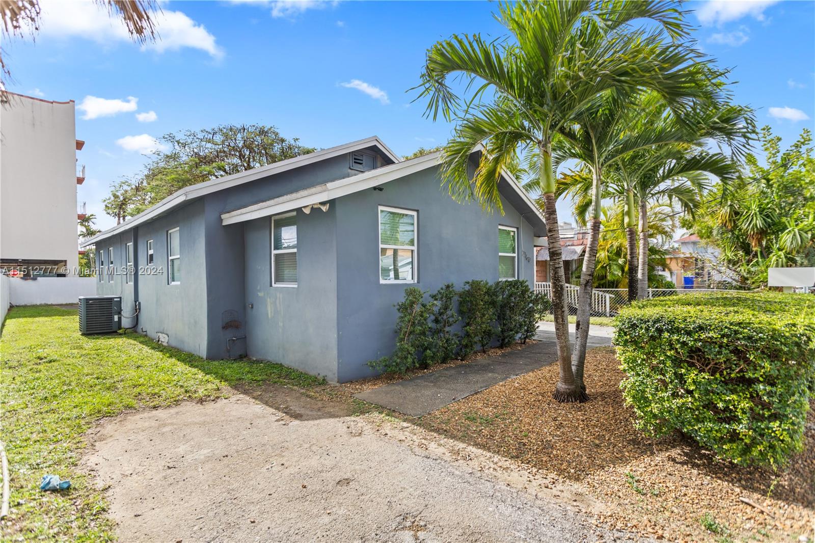 2160 NW 19th St, Miami, Florida 33125, 4 Bedrooms Bedrooms, ,2 BathroomsBathrooms,Residential,For Sale,2160 NW 19th St,A11512777