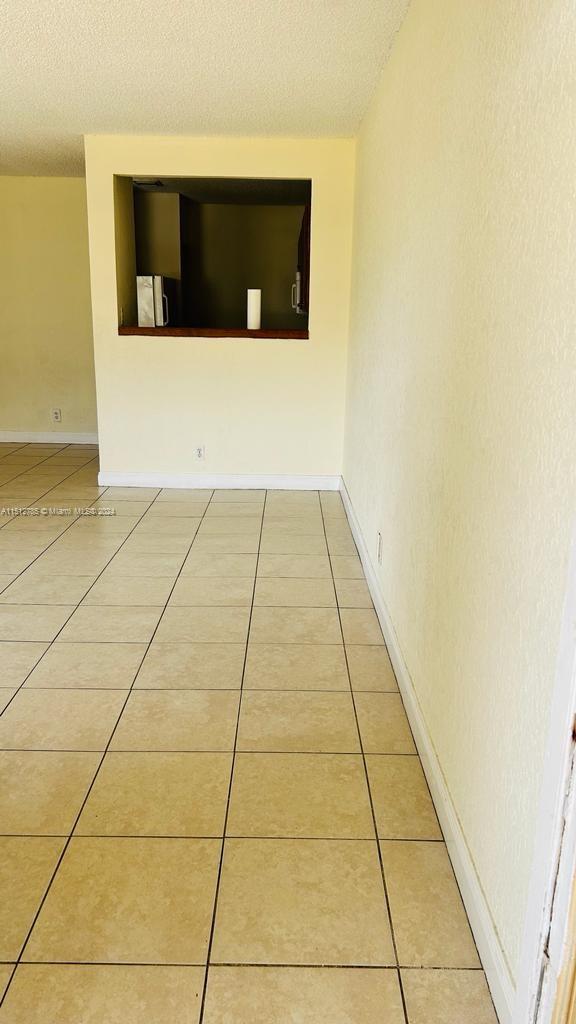 2634 Riverside Dr 2634, Coral Springs, Florida 33065, 2 Bedrooms Bedrooms, ,2 BathroomsBathrooms,Residentiallease,For Rent,2634 Riverside Dr 2634,A11512785