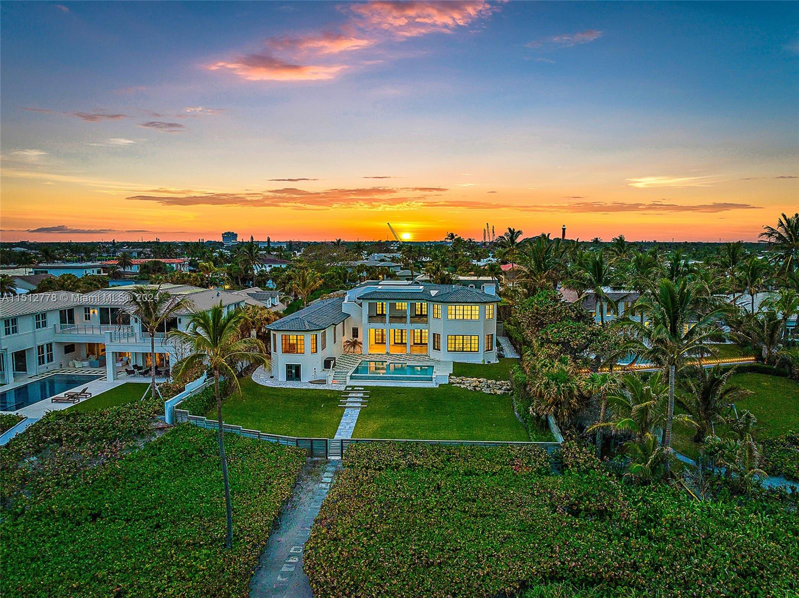 22 Ocean Dr, Jupiter Inlet Colony, FL, 33469 United States, 5 Bedrooms Bedrooms, ,5 BathroomsBathrooms,Residential,For Sale,Ocean Dr,A11512778