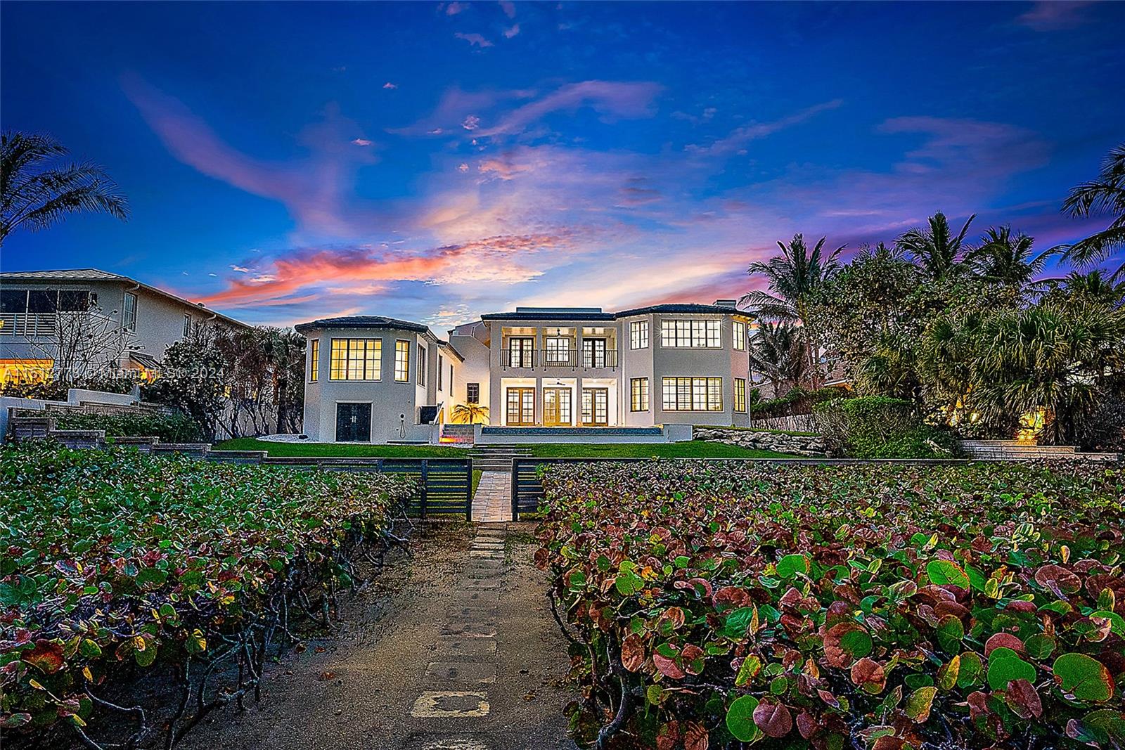 22 Ocean Dr, Jupiter Inlet Colony, FL, 33469 United States, 5 Bedrooms Bedrooms, ,5 BathroomsBathrooms,Residential,For Sale,Ocean Dr,A11512778