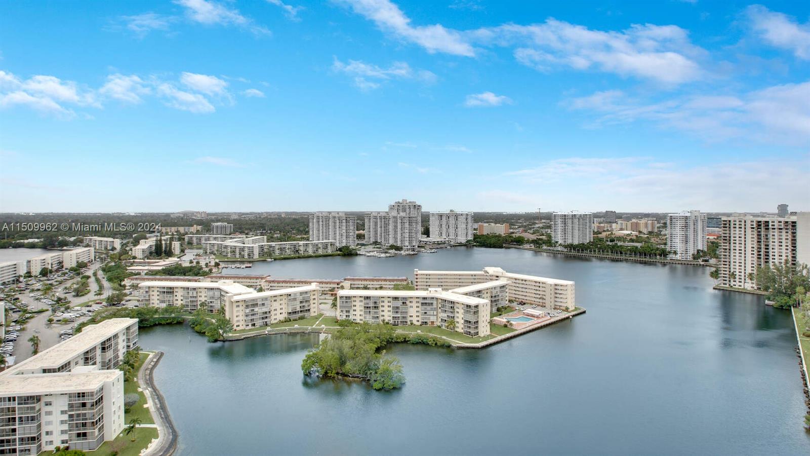 1000 Island Blvd, Aventura, FL, 33160 United States, 3 Bedrooms Bedrooms, ,2 BathroomsBathrooms,Residential,For Sale,Island Blvd,A11509962