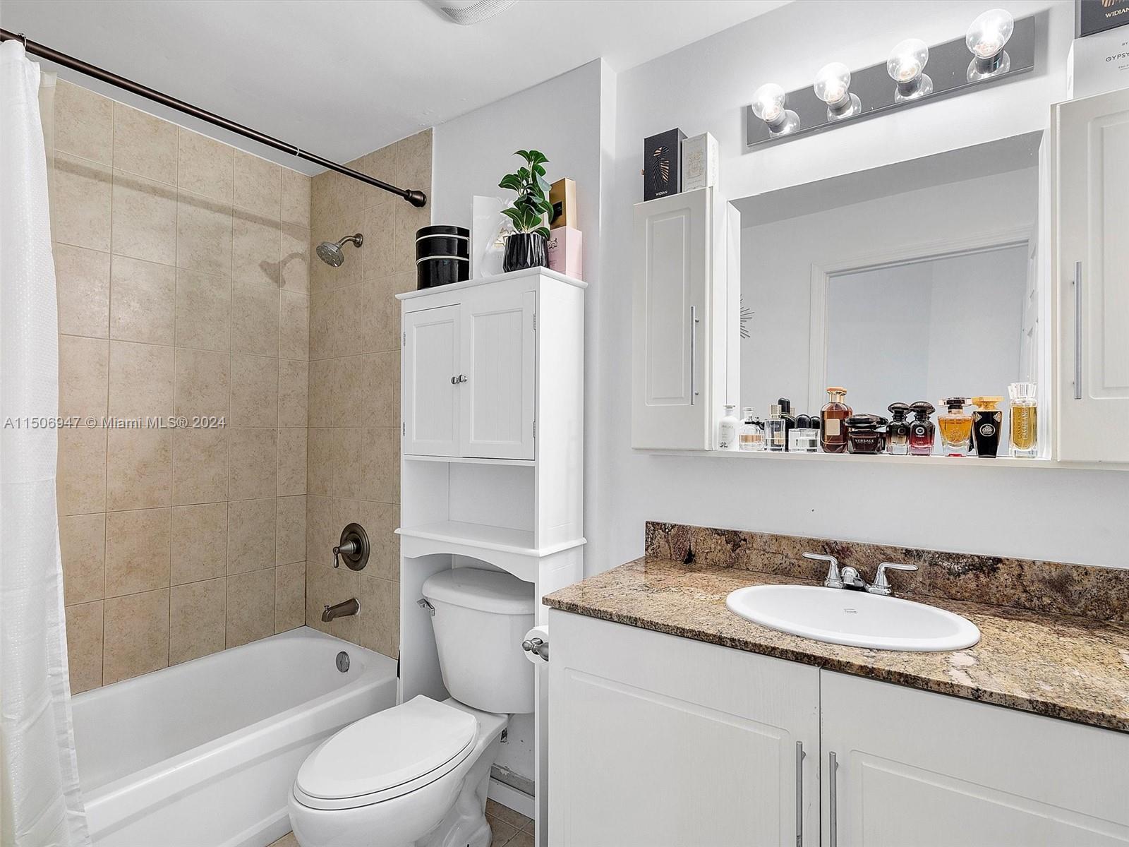 275 NE 18th St 306, Miami, Florida 33132, 2 Bedrooms Bedrooms, ,1 BathroomBathrooms,Residential,For Sale,275 NE 18th St 306,A11506947