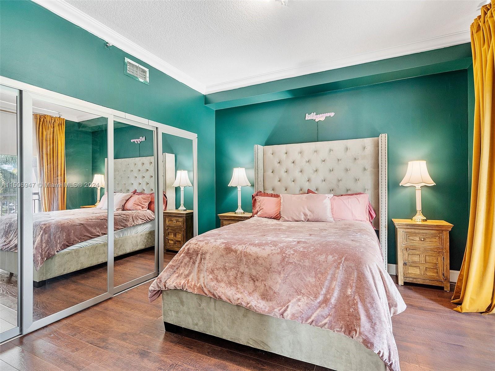 275 NE 18th St 306, Miami, Florida 33132, 2 Bedrooms Bedrooms, ,1 BathroomBathrooms,Residential,For Sale,275 NE 18th St 306,A11506947