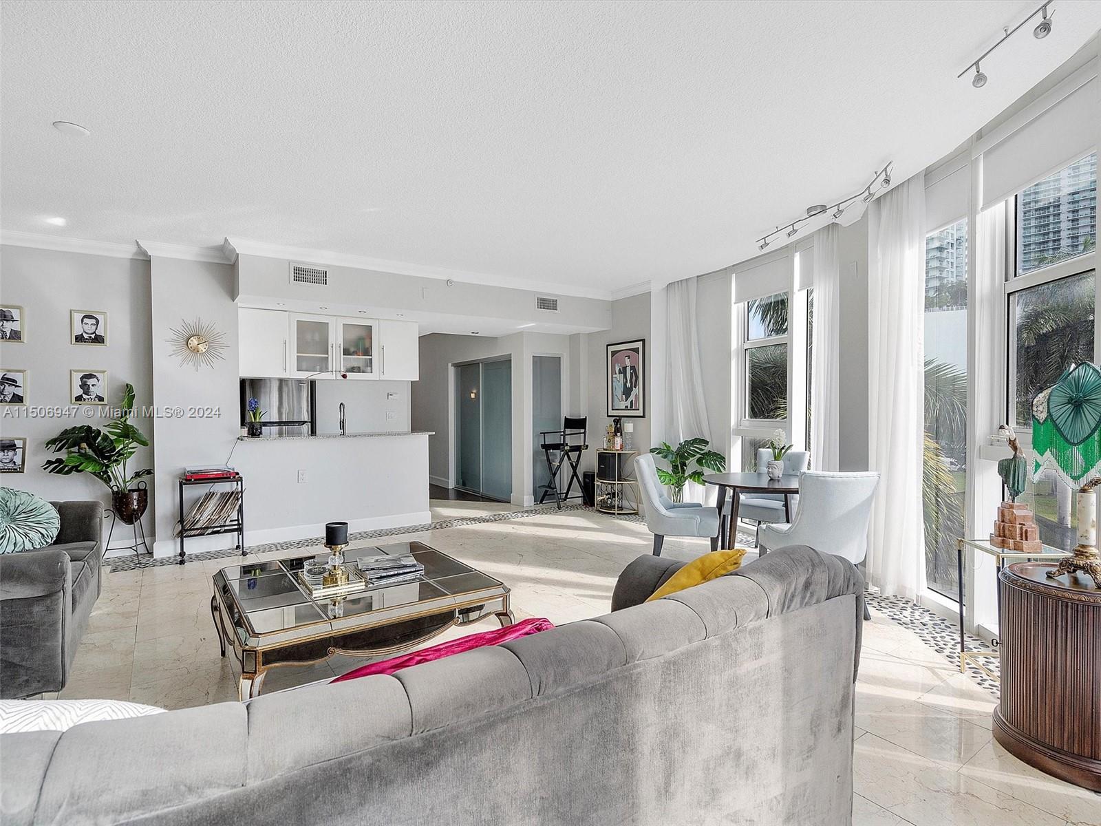 275 NE 18th St 306, Miami, Florida 33132, 2 Bedrooms Bedrooms, ,1 BathroomBathrooms,Residential,For Sale,275 NE 18th St 306,A11506947