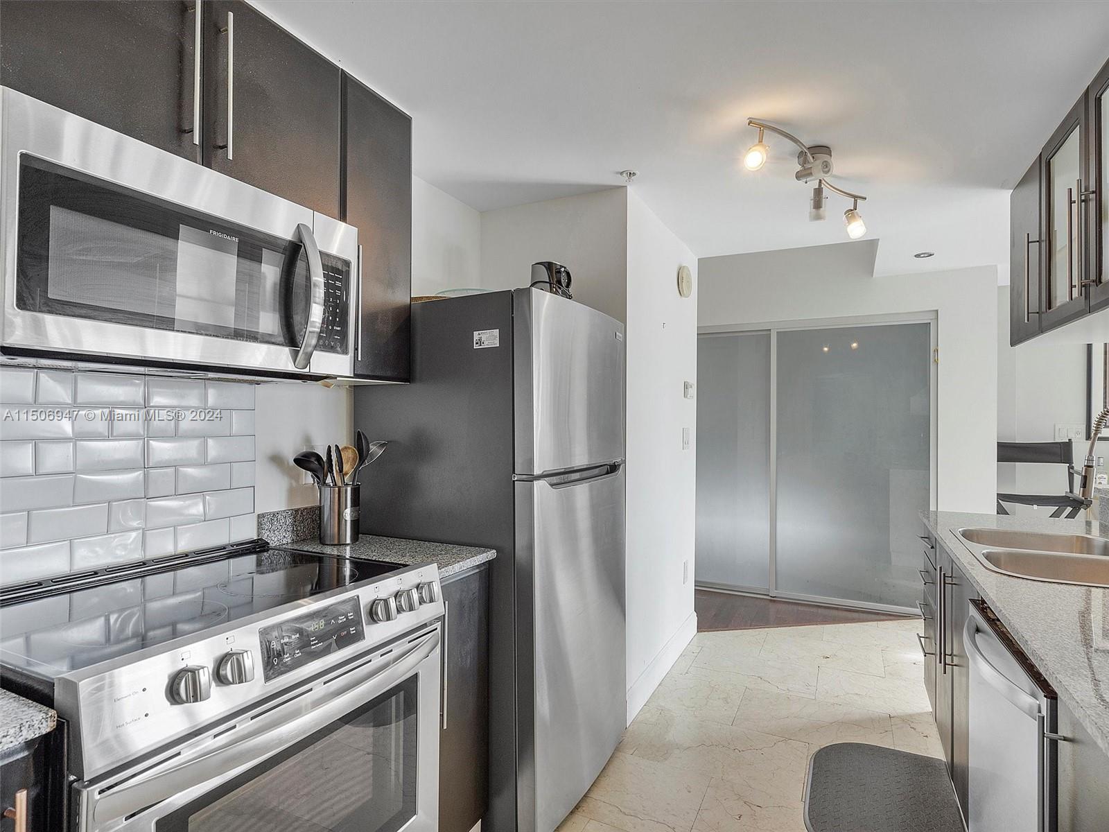 275 NE 18th St 306, Miami, Florida 33132, 2 Bedrooms Bedrooms, ,1 BathroomBathrooms,Residential,For Sale,275 NE 18th St 306,A11506947