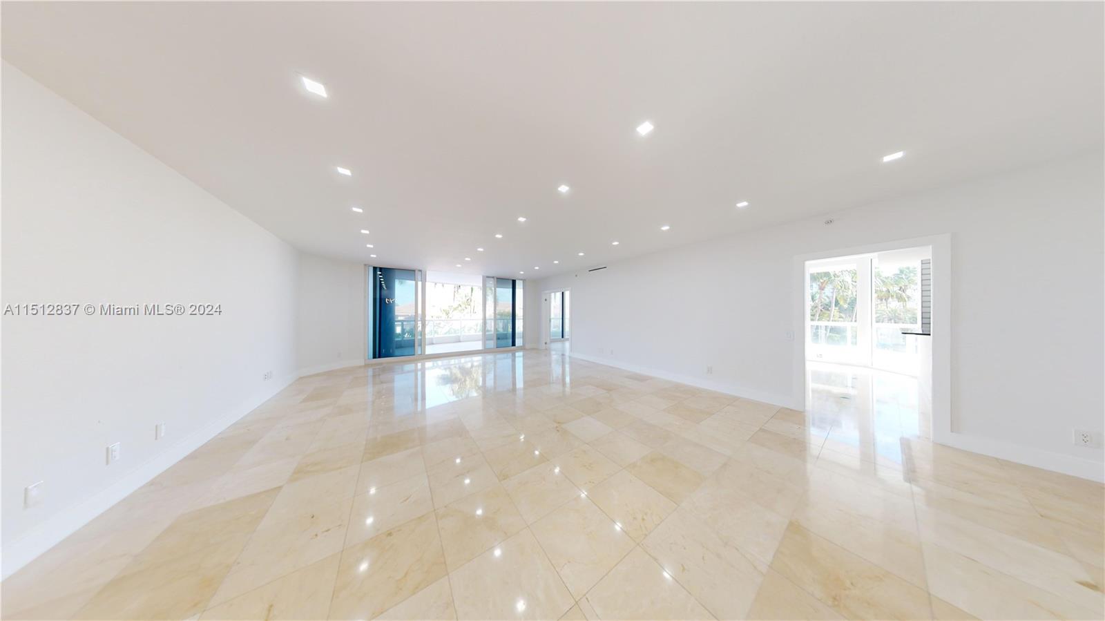 21050 Point Pl 305, Aventura, Florida 33180, 4 Bedrooms Bedrooms, ,4 BathroomsBathrooms,Residential,For Sale,21050 Point Pl 305,A11512837