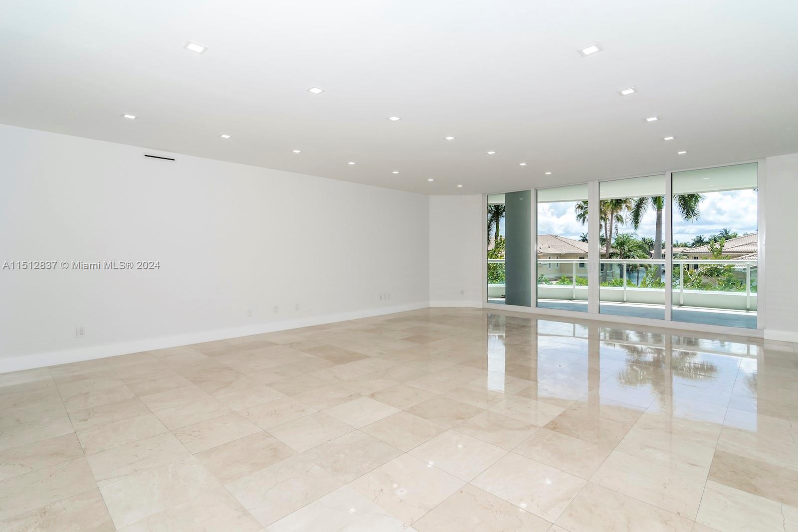 21050 Point Pl 305, Aventura, Florida 33180, 4 Bedrooms Bedrooms, ,4 BathroomsBathrooms,Residential,For Sale,21050 Point Pl 305,A11512837