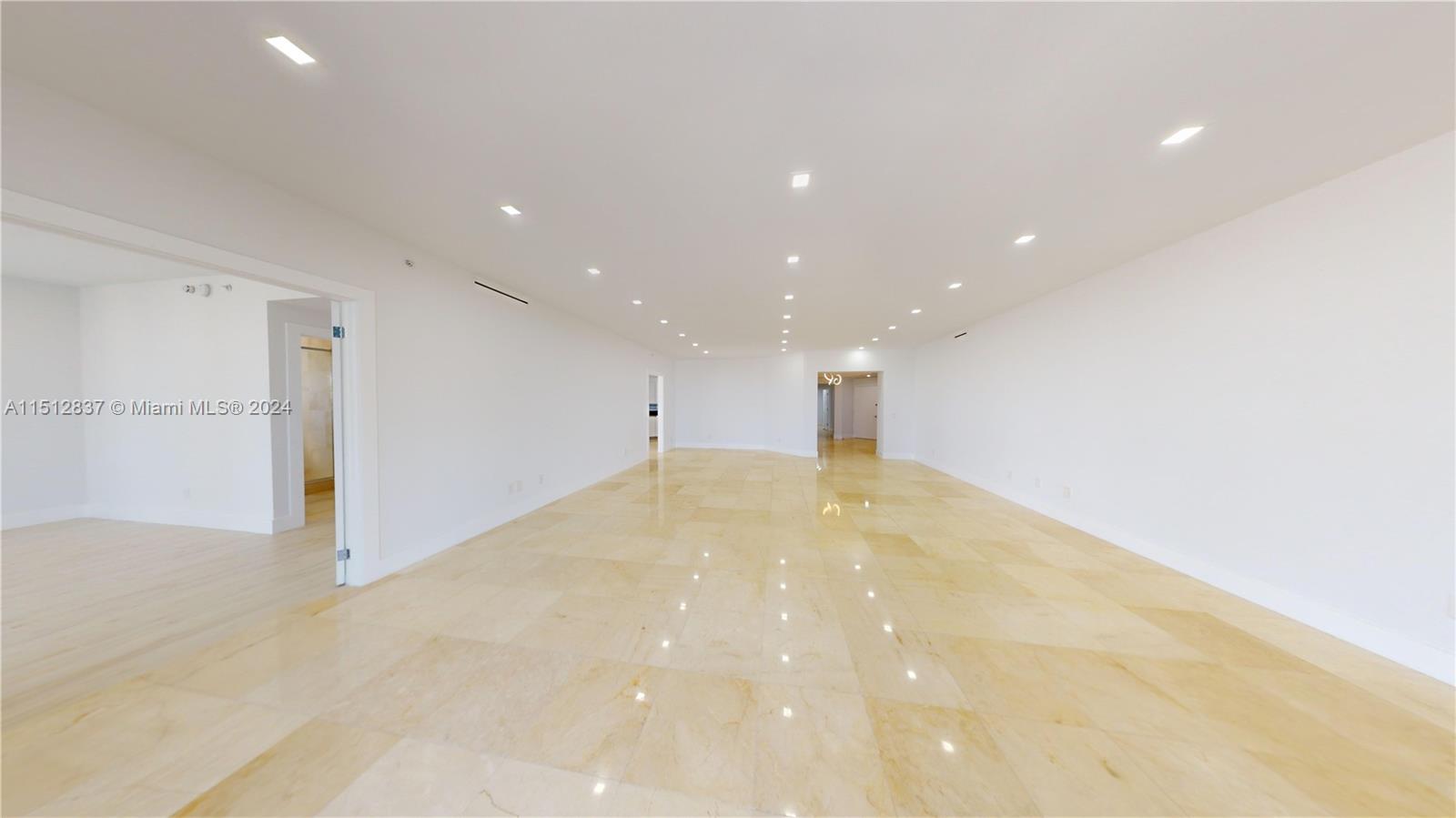 21050 Point Pl 305, Aventura, FL 33180, 4 Bedrooms Bedrooms, ,4 BathroomsBathrooms,Residential,For Sale,Point Pl,A11512837