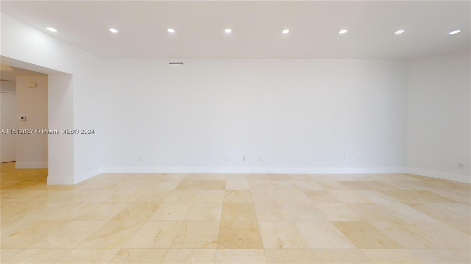 21050 Point Pl 305, Aventura, FL 33180, 4 Bedrooms Bedrooms, ,4 BathroomsBathrooms,Residential,For Sale,Point Pl,A11512837